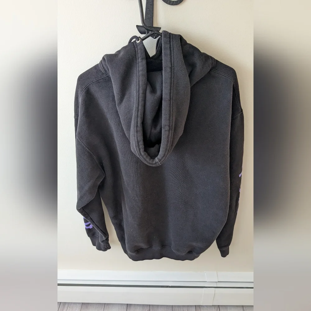 Keystreet co. Men's Pullover black hoodie from Tilly's. Size large - Picture 3 of 11